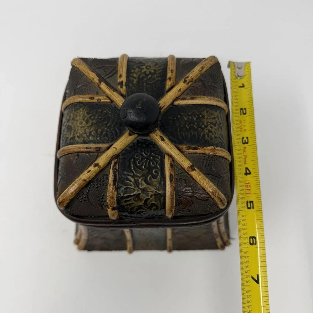VTG Wooden Bamboo Storage Trinket Box Wicker Woven Embossed Floral Panels w/ Lid